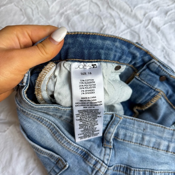 Joe’s Jeans Denim Blue Girls Shorts Folded Detail - Picture 6 of 6